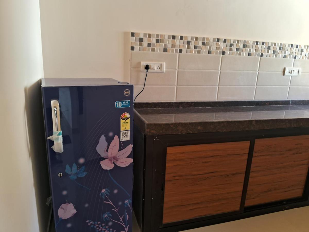 Talaulim Fieldstone Lovely 2 Bhk Ac Apartment מראה חיצוני תמונה