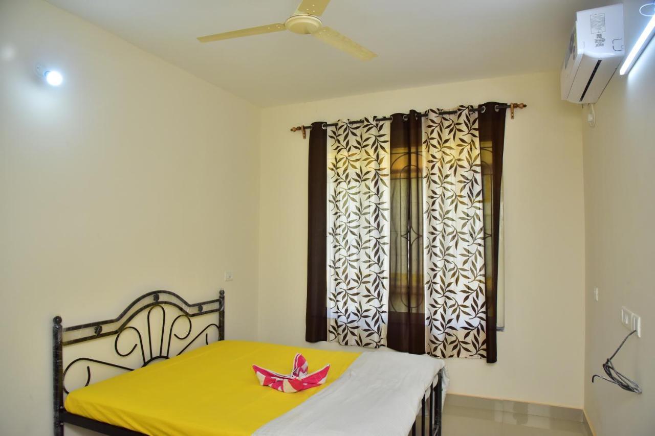 Talaulim Fieldstone Lovely 2 Bhk Ac Apartment מראה חיצוני תמונה